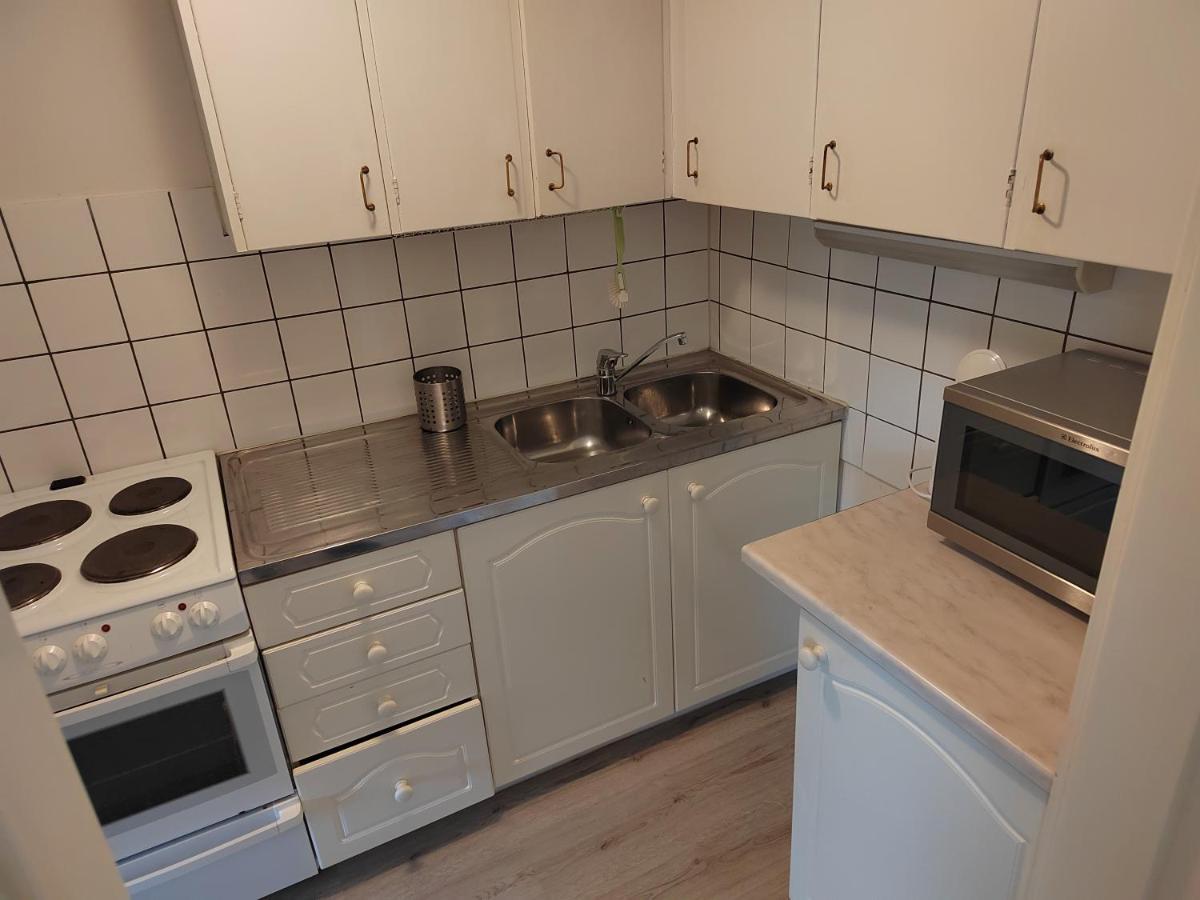Kalle'S Unluxury Guest House Cl0Sed From 1St Of Feb 2025 Helsinki Ruang foto