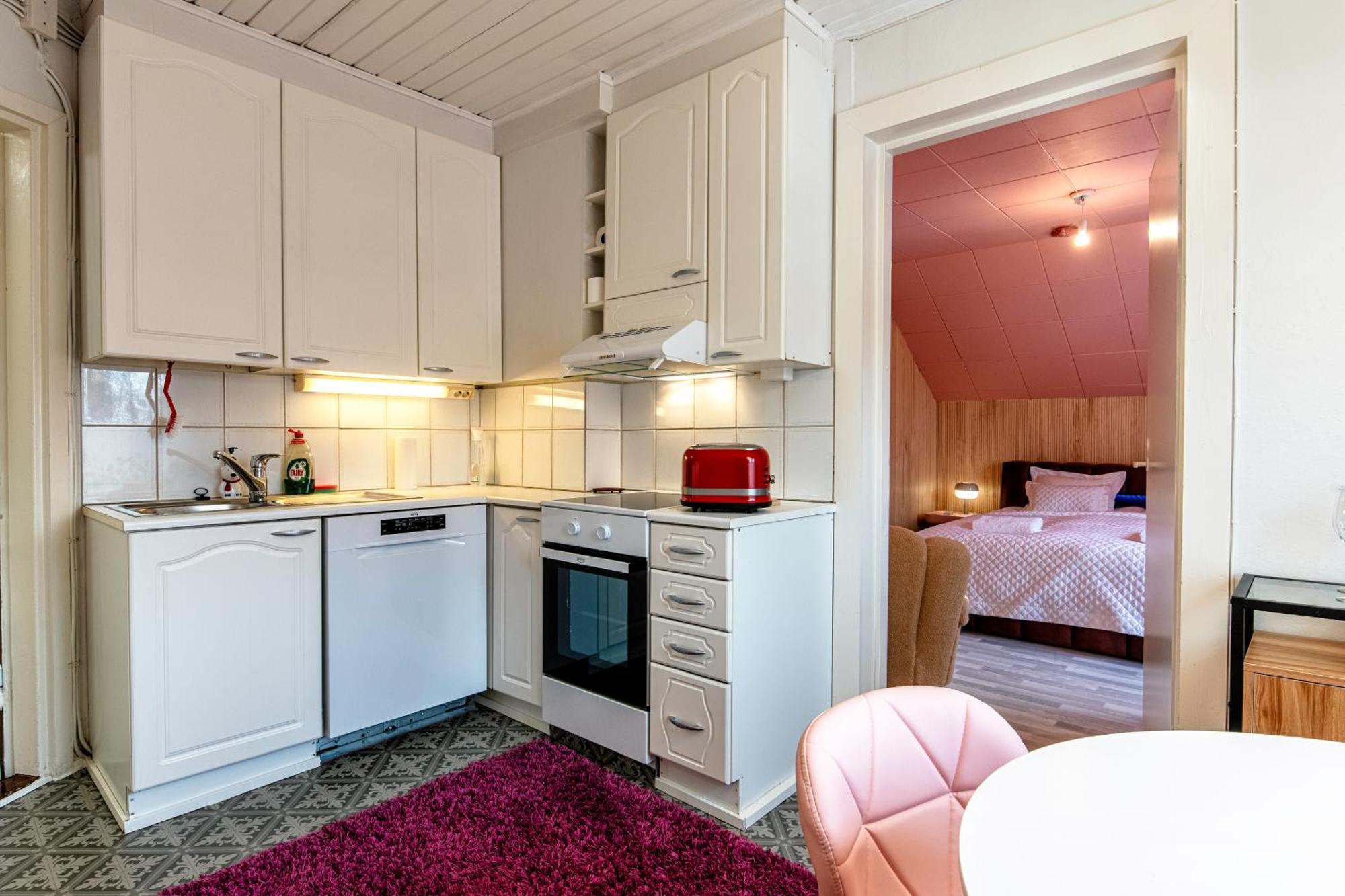Kalle'S Unluxury Guest House Cl0Sed From 1St Of Feb 2025 Helsinki Bagian luar foto